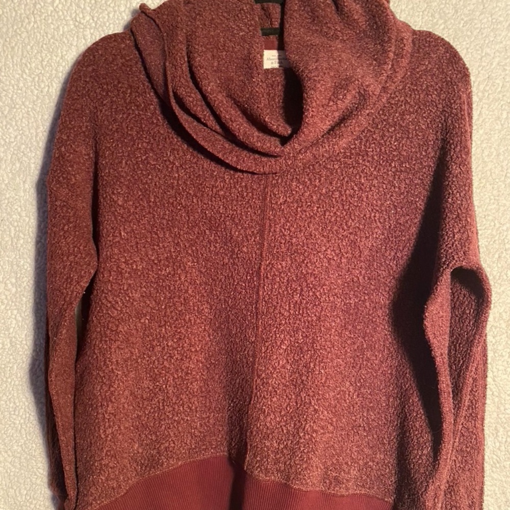 ABERCROMBIE & FITCH Cowl Neck Sweater